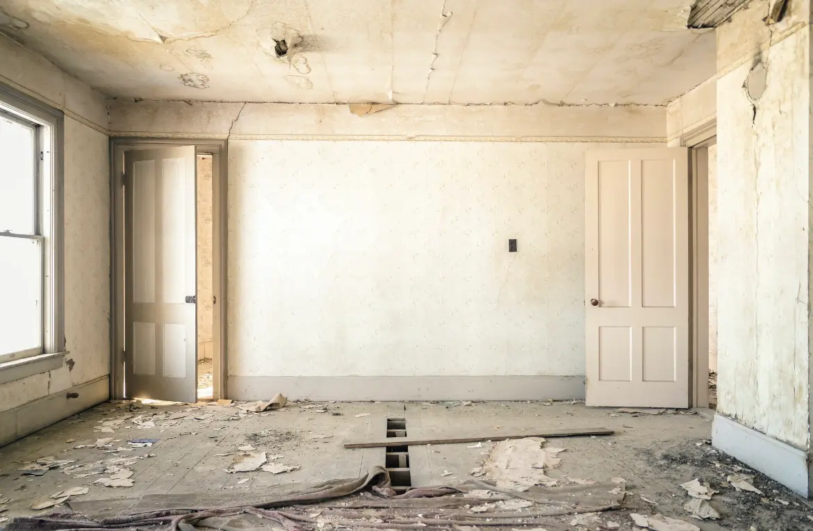 Waste disposal crew managing a cleanout project in Waterford